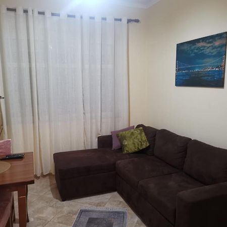 Downtown Authentic Apartment Tirana Myslym Shyri エクステリア 写真
