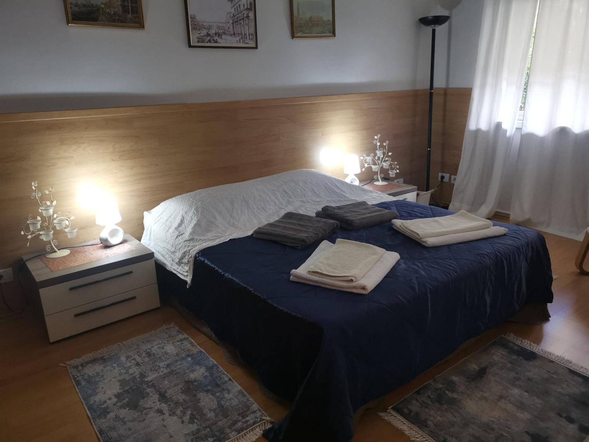 Downtown Authentic Apartment Tirana Myslym Shyri エクステリア 写真
